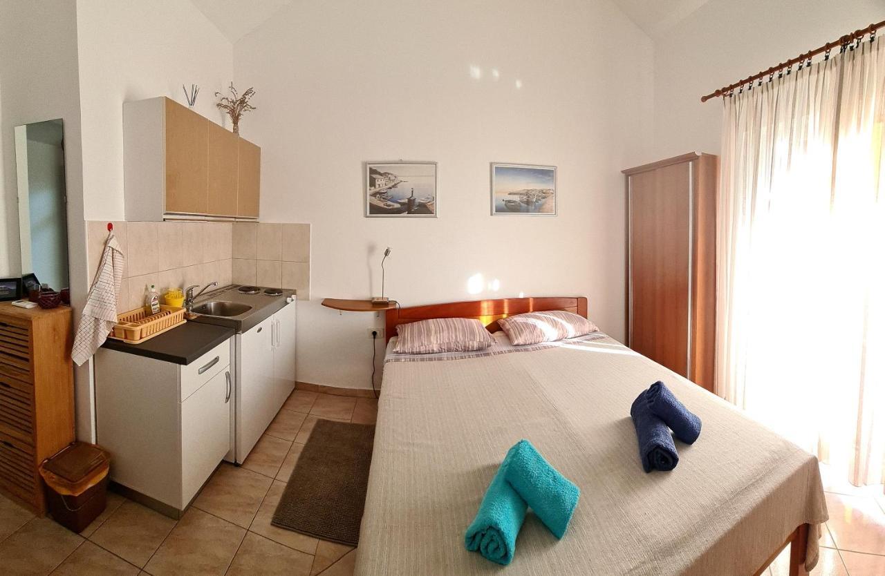 Studio Apartman Стара Башка Екстер'єр фото