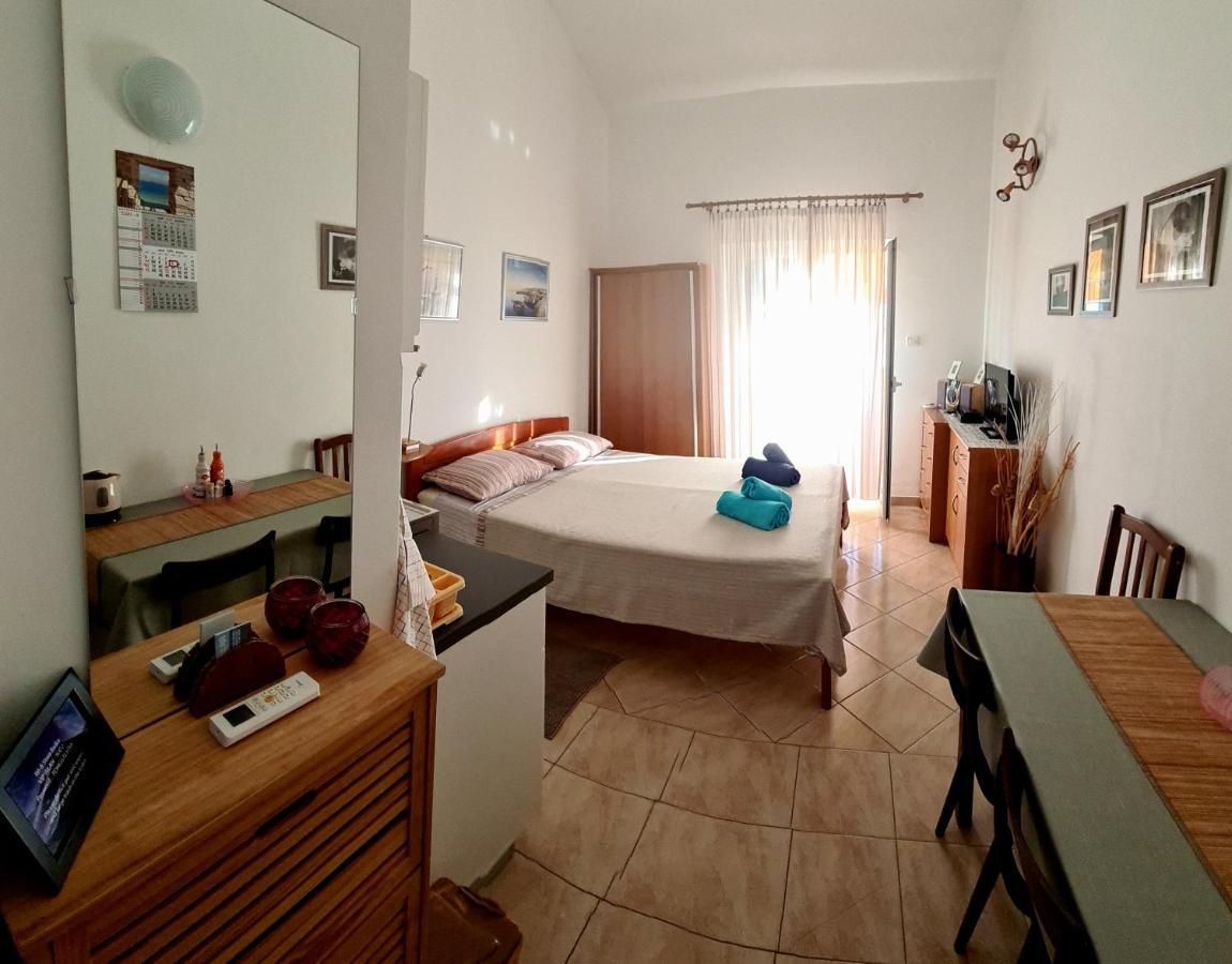 Studio Apartman Стара Башка Екстер'єр фото