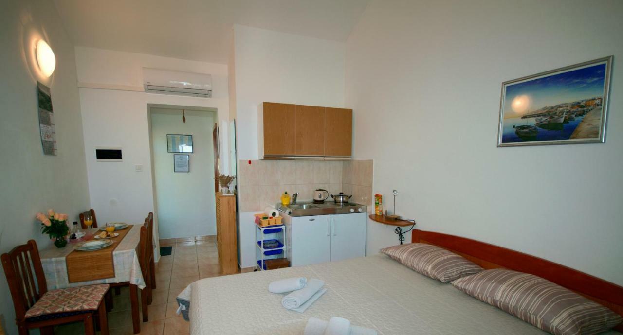 Studio Apartman Стара Башка Екстер'єр фото
