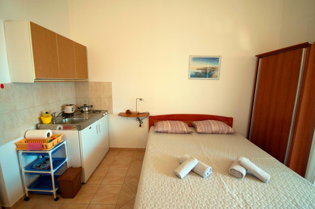 Studio Apartman Стара Башка Екстер'єр фото